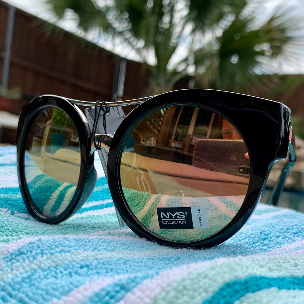 NYS Collection : Kiely Place Black Cat Eye Sunglasses Gold Mirrored Lenses UV400
